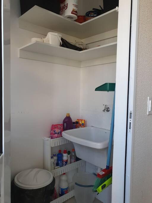 Apto Novo, Completo E Super Bem Localizado Apartamento