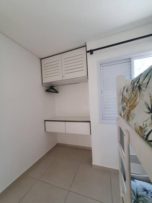 Apto Novo, Completo E Super Bem Localizado *