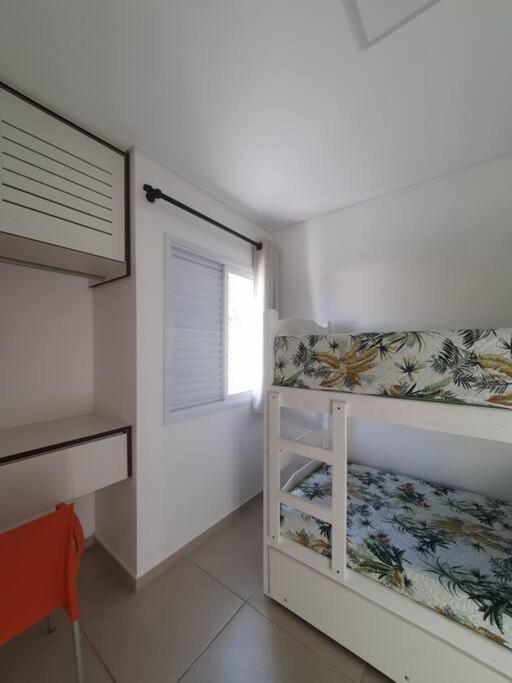 Apto Novo, Completo E Super Bem Localizado